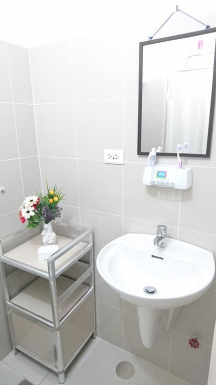 Salvador @ Mezza 2 Smdc Residences Manilla Buitenkant foto