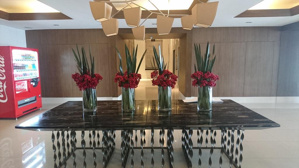 Salvador @ Mezza 2 Smdc Residences Manilla Buitenkant foto